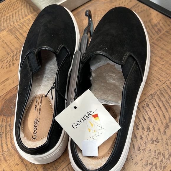 ⭐️3/$30⭐️ George Slipons in multiple sizes - Picture 3 of 6